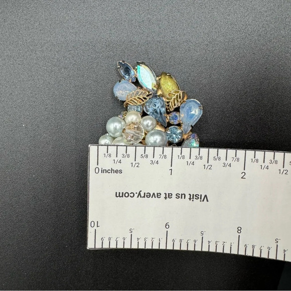 Stunning Blue and Gold Tone Faux Pearl Brooch with Crystal Beads - Picture 12 of 13